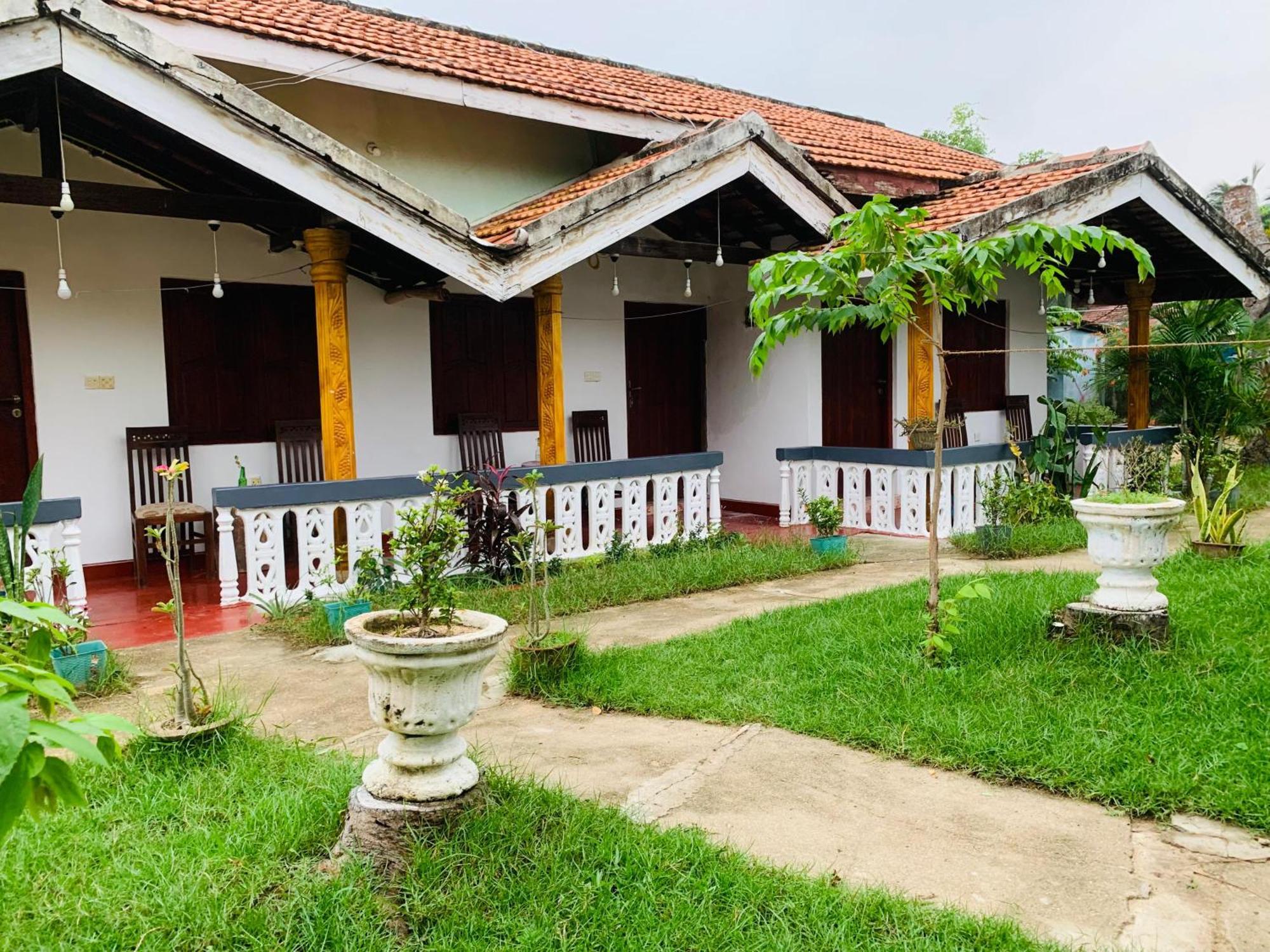 Little Fairy Home B&B Arugam Bay Buitenkant foto